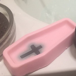 Hannah-Ruth added a photo of their purchase