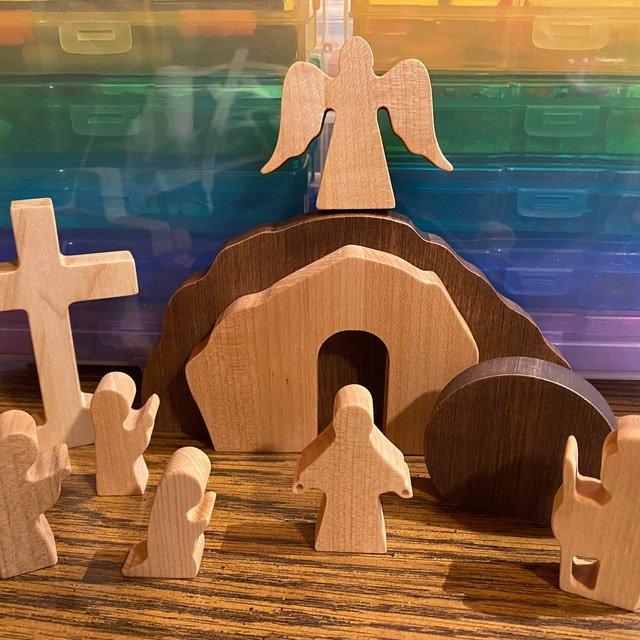 Set Decorativo In Legno Per La Resurrezione Di Pasqua – Tomba, Croce E Figure Per Una Scena Sacra