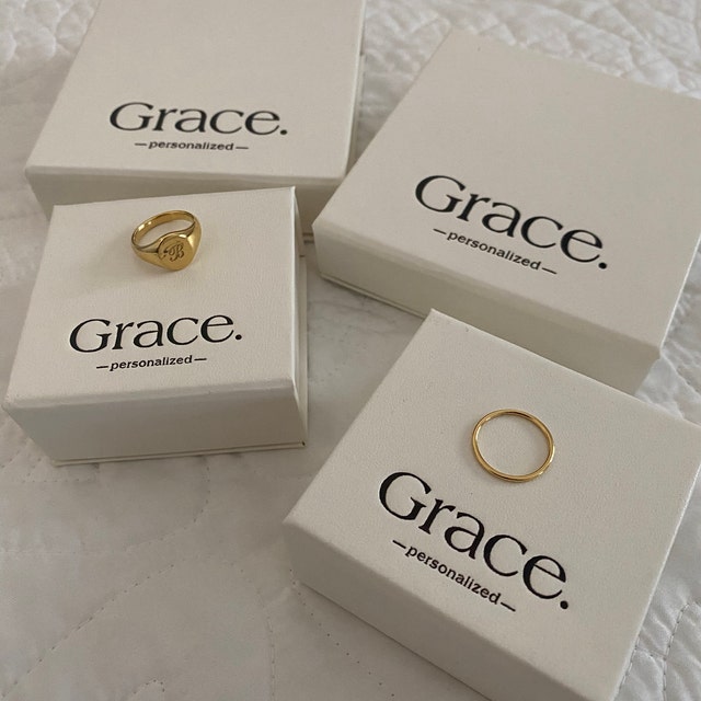 【Grace Personalized】RHONDAリング Personalized Oval Signet Ring by Gracepersonalized