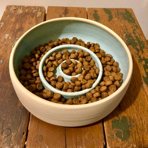 Large ceramic handmade dog bowl. Pet Food or Water Bowl for Dogs or Ca –  ZuzeCeramics