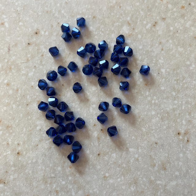 48 DARK SAPPHIRE BLUE 4mm Bicones 5301 5328 Swarovski