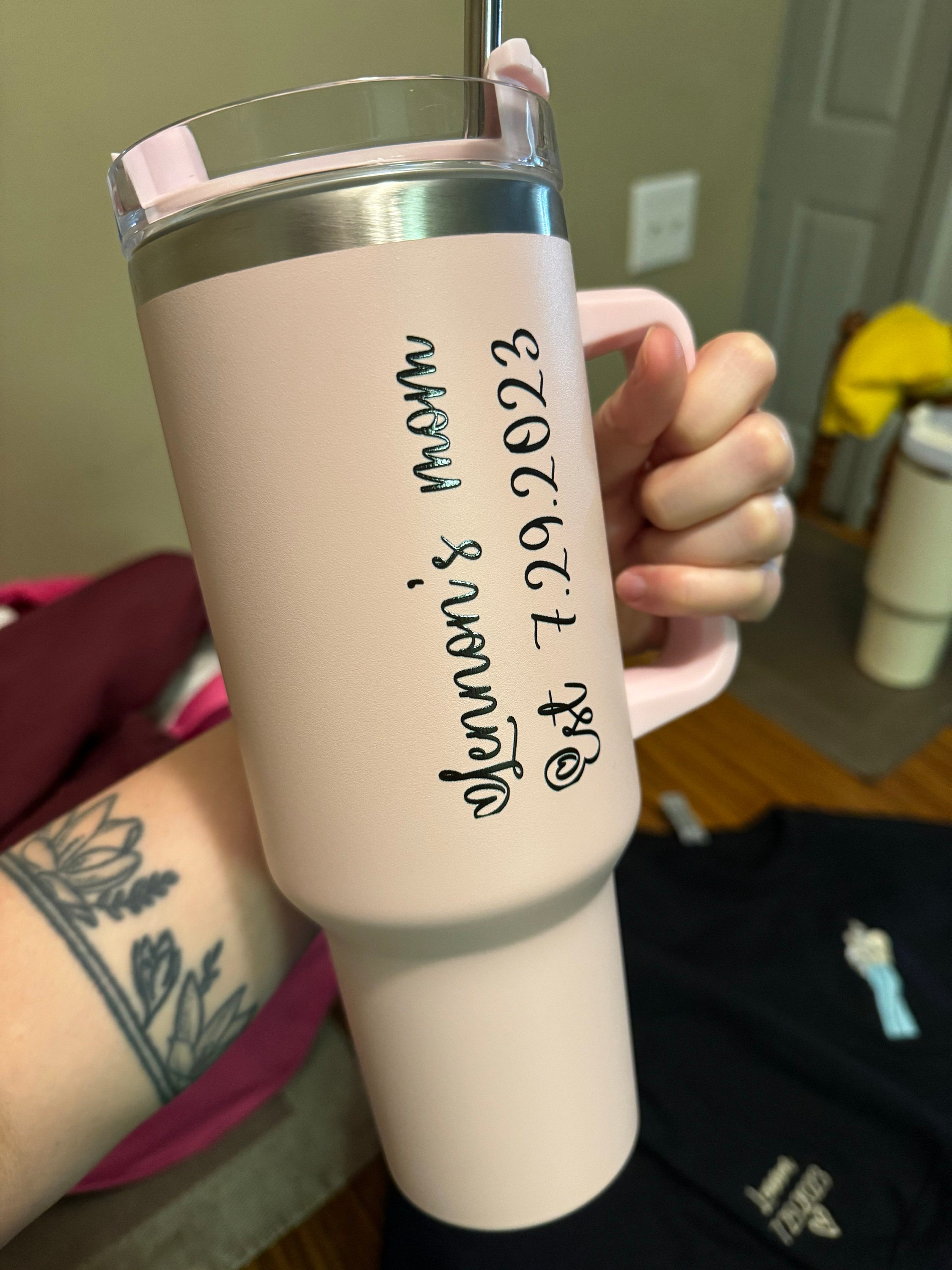 Personalized Mother's Day Tumbler - 40oz Insulated Custom Cup with Straw, Perfect Gift for Grandma and Family Memories