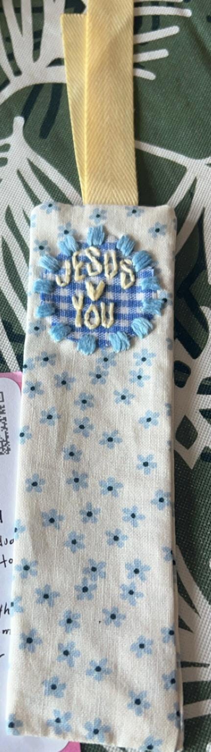embroidered fabric bible bookmark (Jesus loves you)