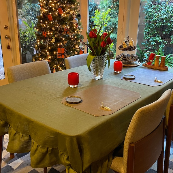 Linen Ruffle Medley Tablecloth