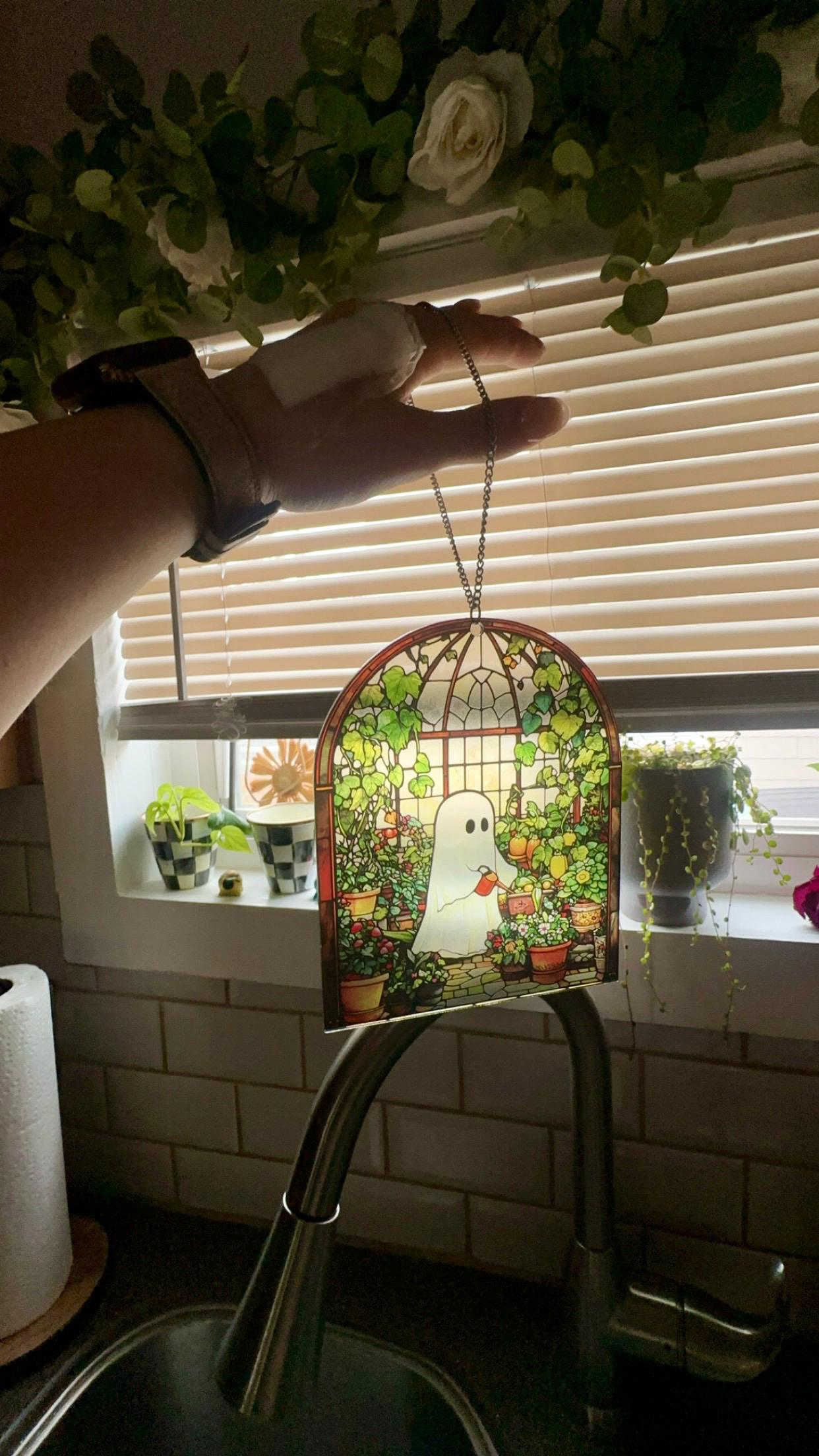 Cute Ghost Greenhouse Suncatcher Ornament, Halloween Ghost Acrylic Window Hangings, Plant Lovers Gift, Halloween Home Decor, Gift For Mom