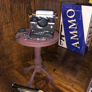 バイオハザード対応 1/6スケール タイプライター、テーブル、キー