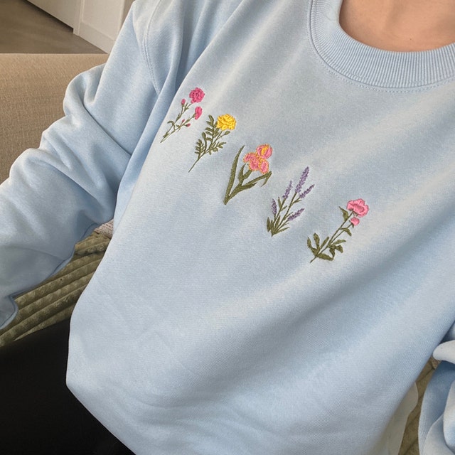 Wildflower Embroidered Sweatshirt, Pinky Flower Embroidered