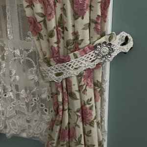 Dolls House Dolls; In Praise Of The Little People – Jolly Volley Vintage - Foto 2