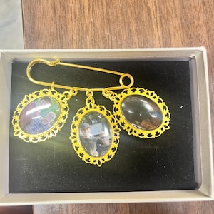 VICKIE added a photo of their purchase