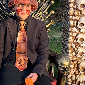 Concetto Di Halloween, Cimitero Con Gli Zombie Alla Notte Illustrazione - Foto 3