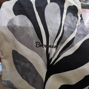 BRONWEN added a photo of their purchase