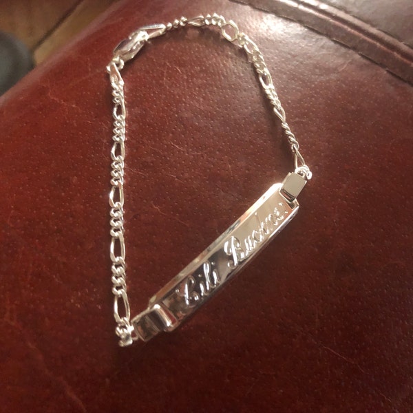 Sterling Silver Children’s Figaro Identity Bracelet with Red Heart – Free Engraving