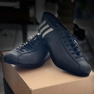 COMMENT ASSOUPLIR DES CHAUSSURES NEUVES EN CUIR