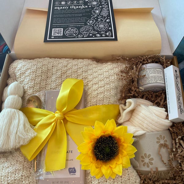 Fall Gift Box for Women, Hug in A Box, Self Care Package, Fall Gift ...