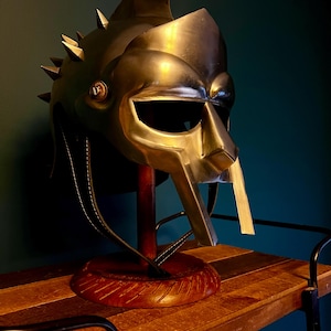 Casque De Gladiateur Maximus En Acier Avec Support Bois - Médiéval LARP