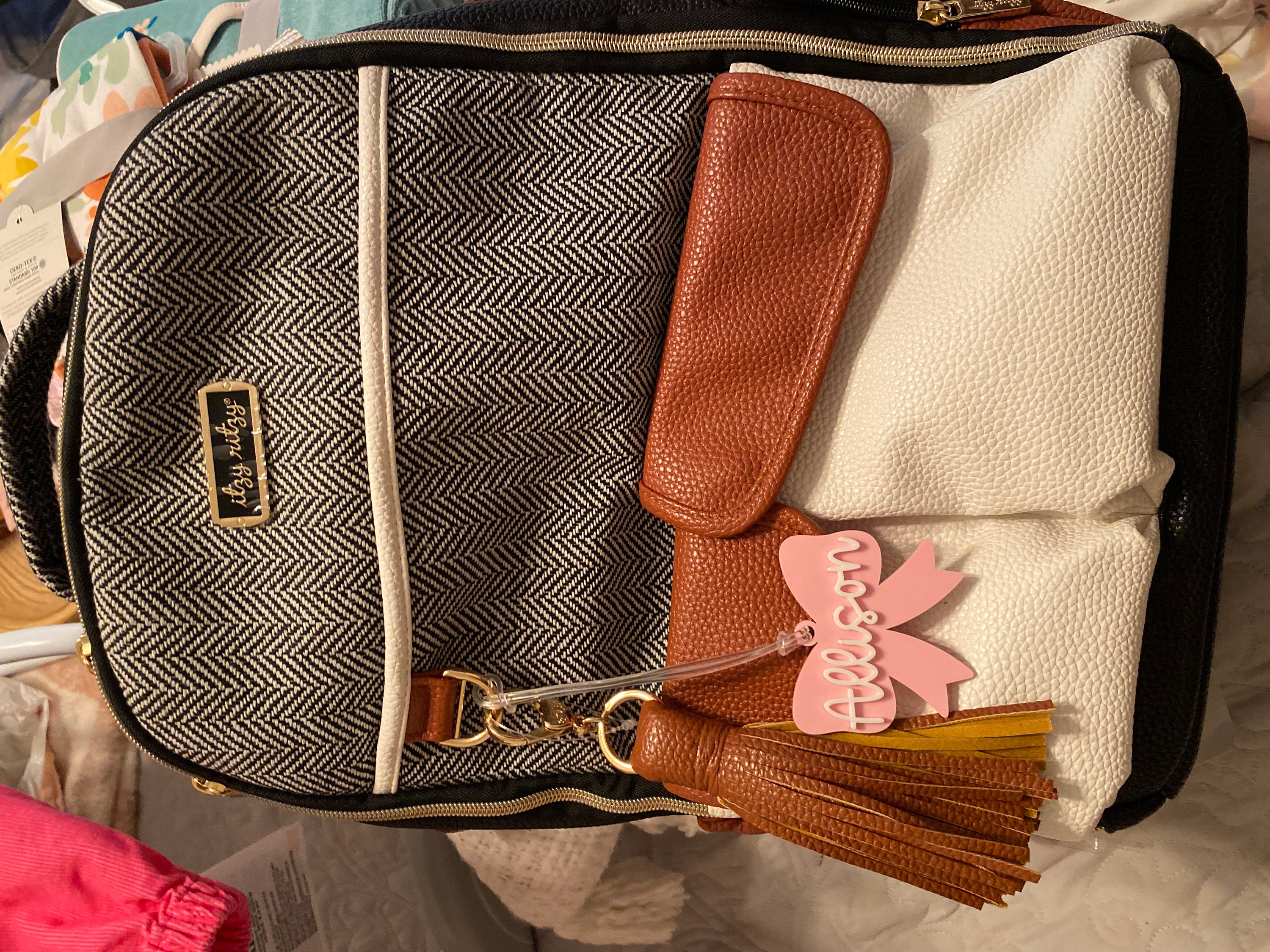 Custom Diaper Bag Tag Baby Girl Pink Bow Keychain Diaper Bag Acrylic Tag Bow Design Daycare Tag Pink Bow Aesthetic Keychain Backpack Tag