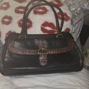 Iris added a photo of their purchase