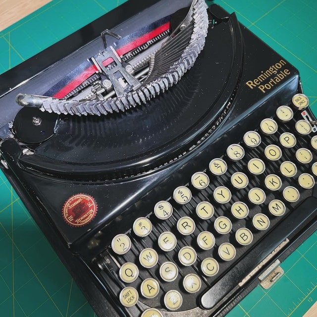 Ruban Machine à Écrire GR4 Noir Et Rouge - Compatible Olivetti Lettera, Lexicon, Underwood, Valentine, Etc.