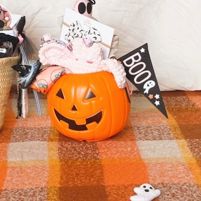 Stunning Halloween Basket Filler Wallpaper in HD Stunning Halloween Basket Filler Wallpaper in HD