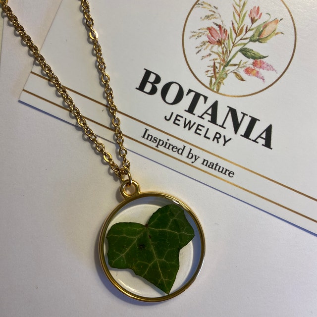 Ivy Necklace, Real Ivy Necklace, Green Leaf Necklace, Gold Circle Necklace, Delicate Leaf Necklace, Nature Resin Necklace, Real Leaf Jewelry - Etsy Ivy Necklace, Real Ivy Necklace, Green Leaf Necklace, Gold Circle Necklace, Delicate Leaf Necklace, Nature Resin Necklace, Real Leaf Jewelry - Etsy