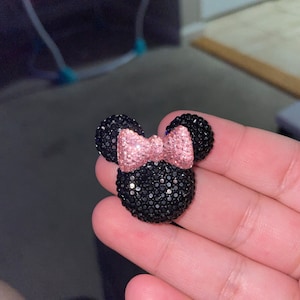 Jazmin added a photo of their purchase