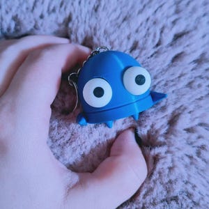 R.E.P.O. セミボット キーホルダー – ホラーゲームアクセサリー