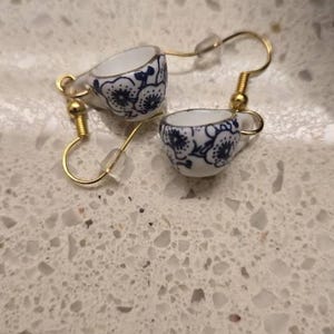 Alishbah added a photo of their purchase