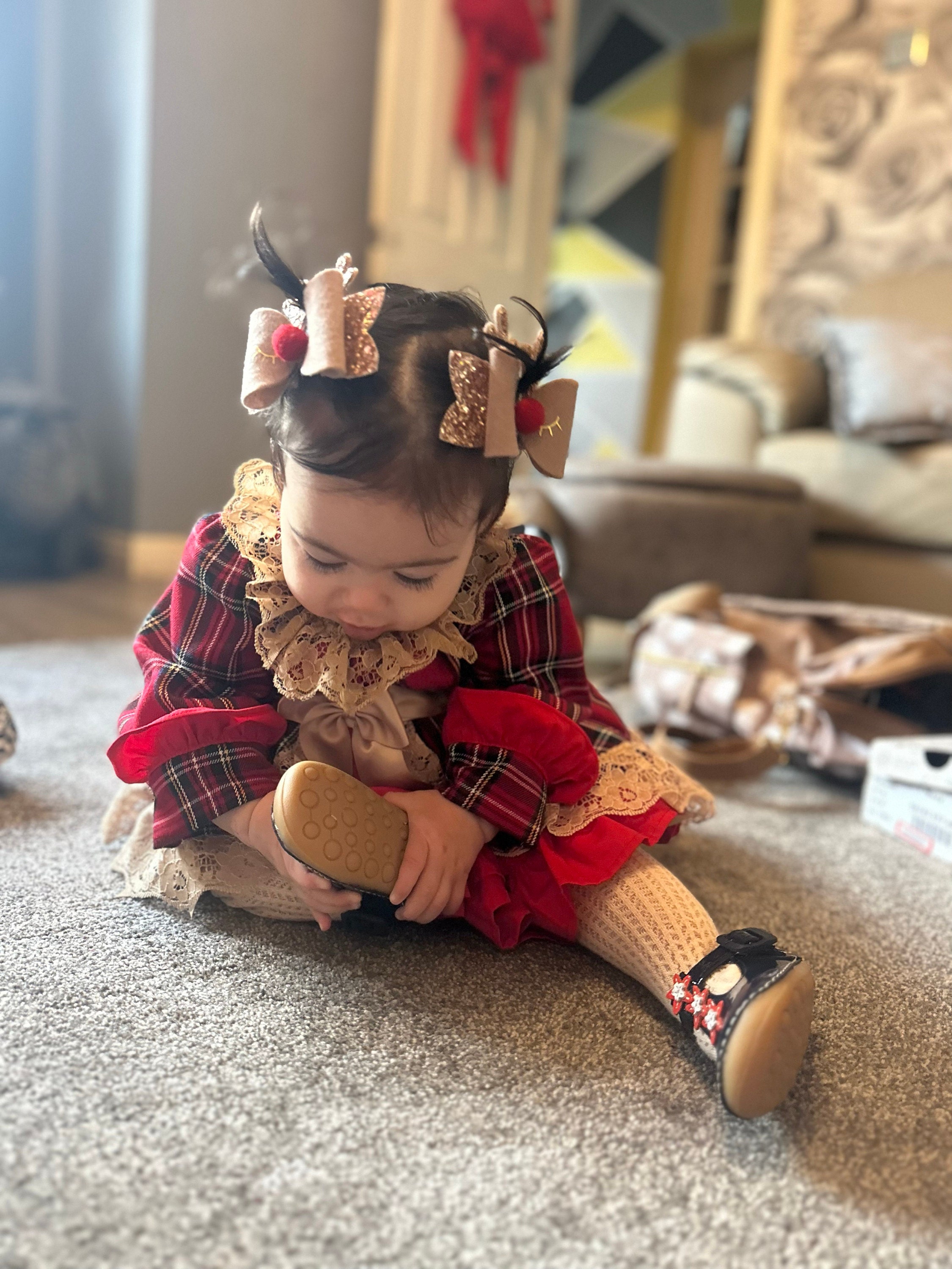 Christmas hair bows, girls hair bows, hair clips, baby headbands, Reindeer hair bow,, christmas hair bows, hair clip, hair bows.