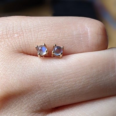Mini Moonstone Stilla Stud