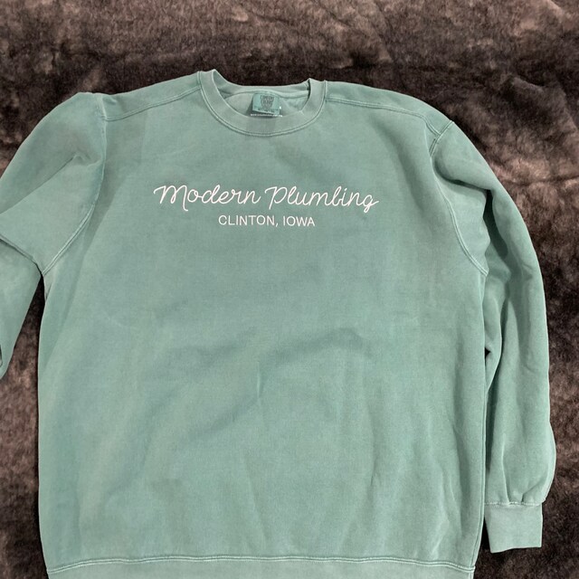[GRAVER]★CURSIVE LETTERING SWEATSHIRT Cursive Custom Embroidered Comfort Colors Sweatshirt