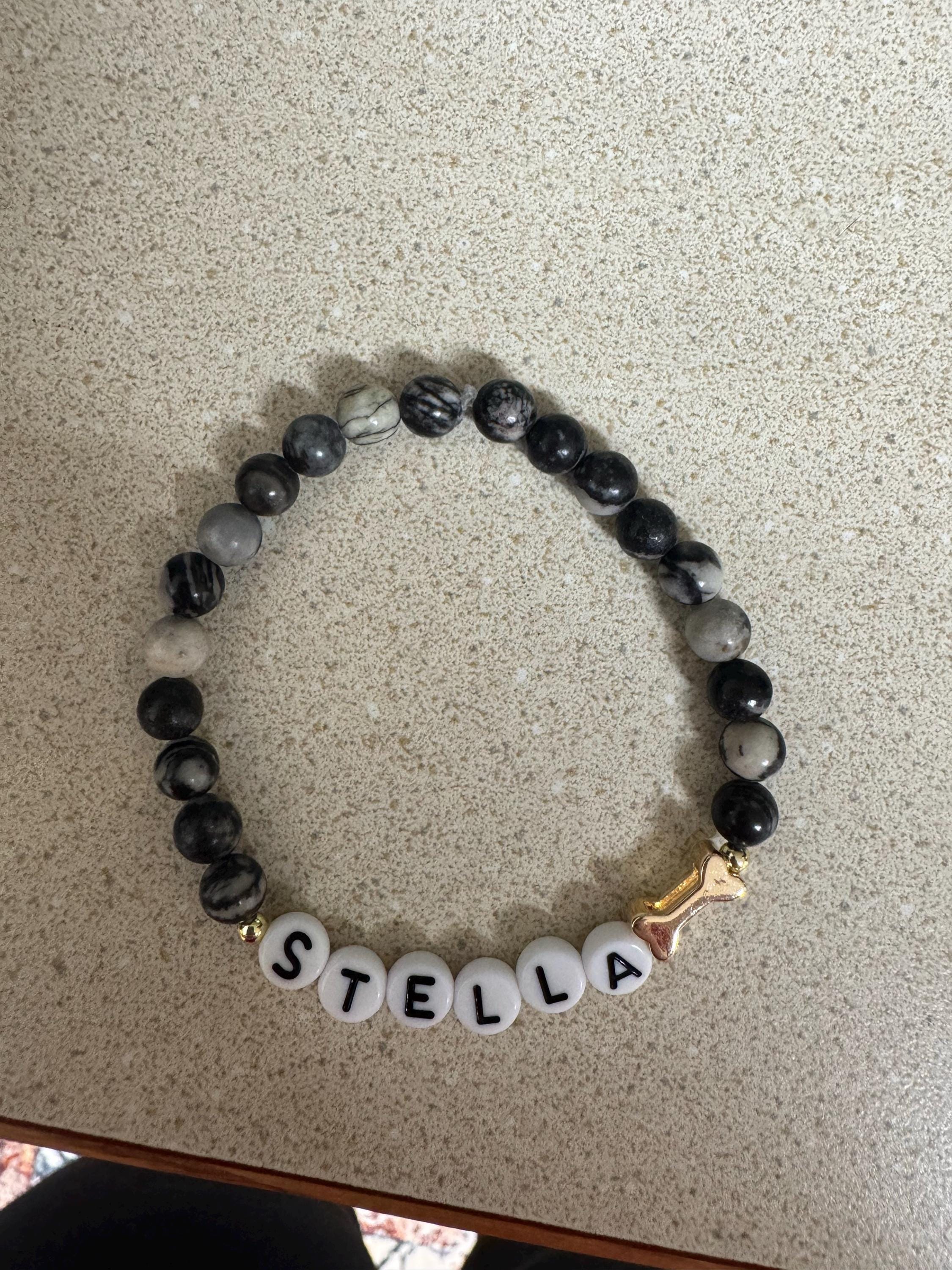 Personalized Pet Name Bone Bracelet with Beads, Gold Bone Bracelet, Stretch Chain, Pet Memorial Jewelry, Gift for Dog Mom/Pet Lovers