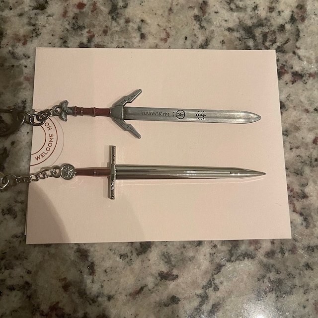 Wild Hunt Sword Metal Keychain Keyring Geralt of Rivia Silver