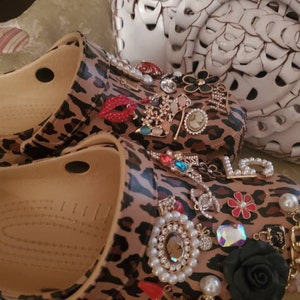 CACOLULU Bling Croc Charms for Women - 19Pcs Shoe Charms for Croc Jewelry  Charms for Kids/Girls/Teens/Adult/Boys Croc Pins, Trendy Designer Croc