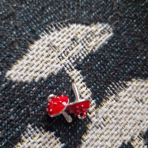SUNNYCLUE 1 Box 100Pcs Halloween Bat Charms Silver Wing