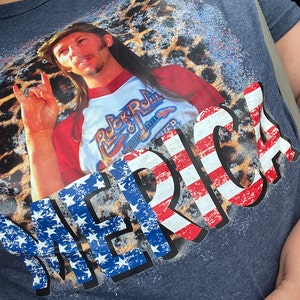 Leticia added a photo of their purchase