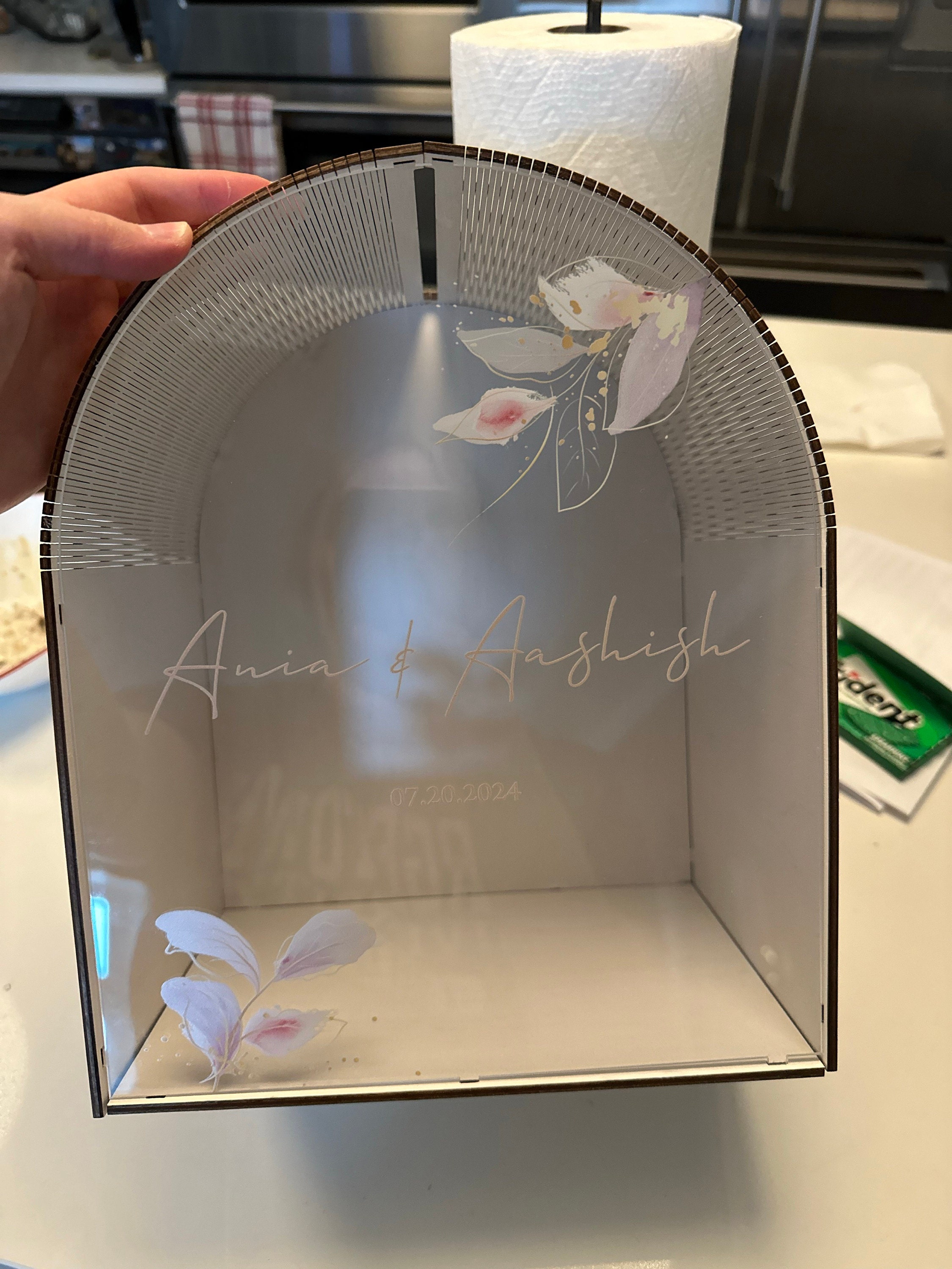 Personalisierte Hochzeitskartenbox mit Schlitz, Gewölbte Hochzeitsumschlagbox, Abschlusskartenbox, Hochzeitsgeschenkkartenbox, Hochzeitsspardose