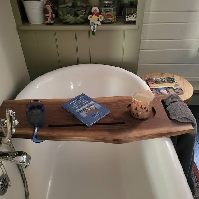 Live Edge Walnut Bath Caddy — REDHEAD HANDCRAFTED WOODS