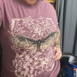 V-Neck Hollow Bat Shirt