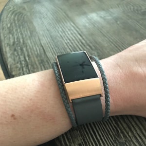 Grey/Rose Gold fitjewels Aurel band compatible with Fitbit Charge 3 fitness tracker Size S-M 5.5-6.5 inches