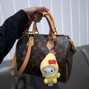 Maria added a photo of their purchase
