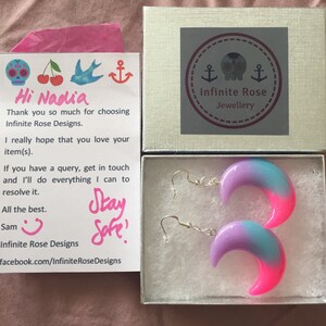 Nadeeya added a photo of their purchase