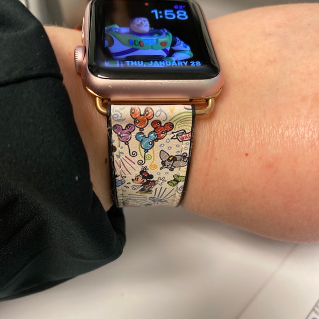 ☆US Disney Parks☆Apple Watchストラップ パークフード柄 Theme Park Apple Watch Band 38 40 41 Mm and 42 44 45 49 Mm