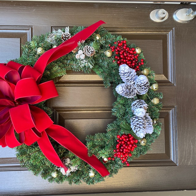 Felt Christmas Wreath - Green Wreath with Red Bow (Small) – The Halloween  Spot