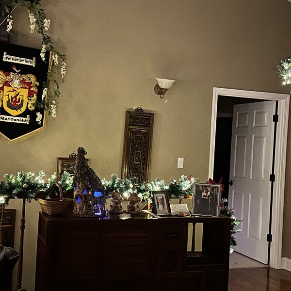 Pair of Large Wallace Silversmiths Silverplate Cake Knife Pie Cake