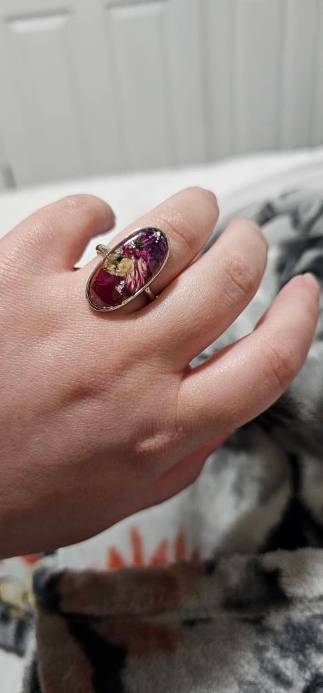 Personalized birth flower ring, birth month flower jewelry, personalized birthday gift for her, nature inspired ring, custom resin ring
