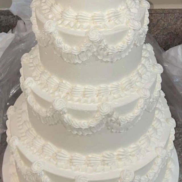 CRDP×DGNリキッド 1ml Wedding Cake Wedding cake with sugar orchids | Facebook