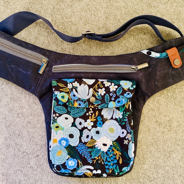 【AAKE】FLOWER PATTERN HIP SACK il_fullxfull.3261524742_pygn.jpg