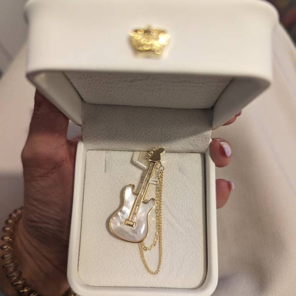Queen Conch Swan Pendant Necklace, Gold Sterling Silver Necklace, Hand ...
