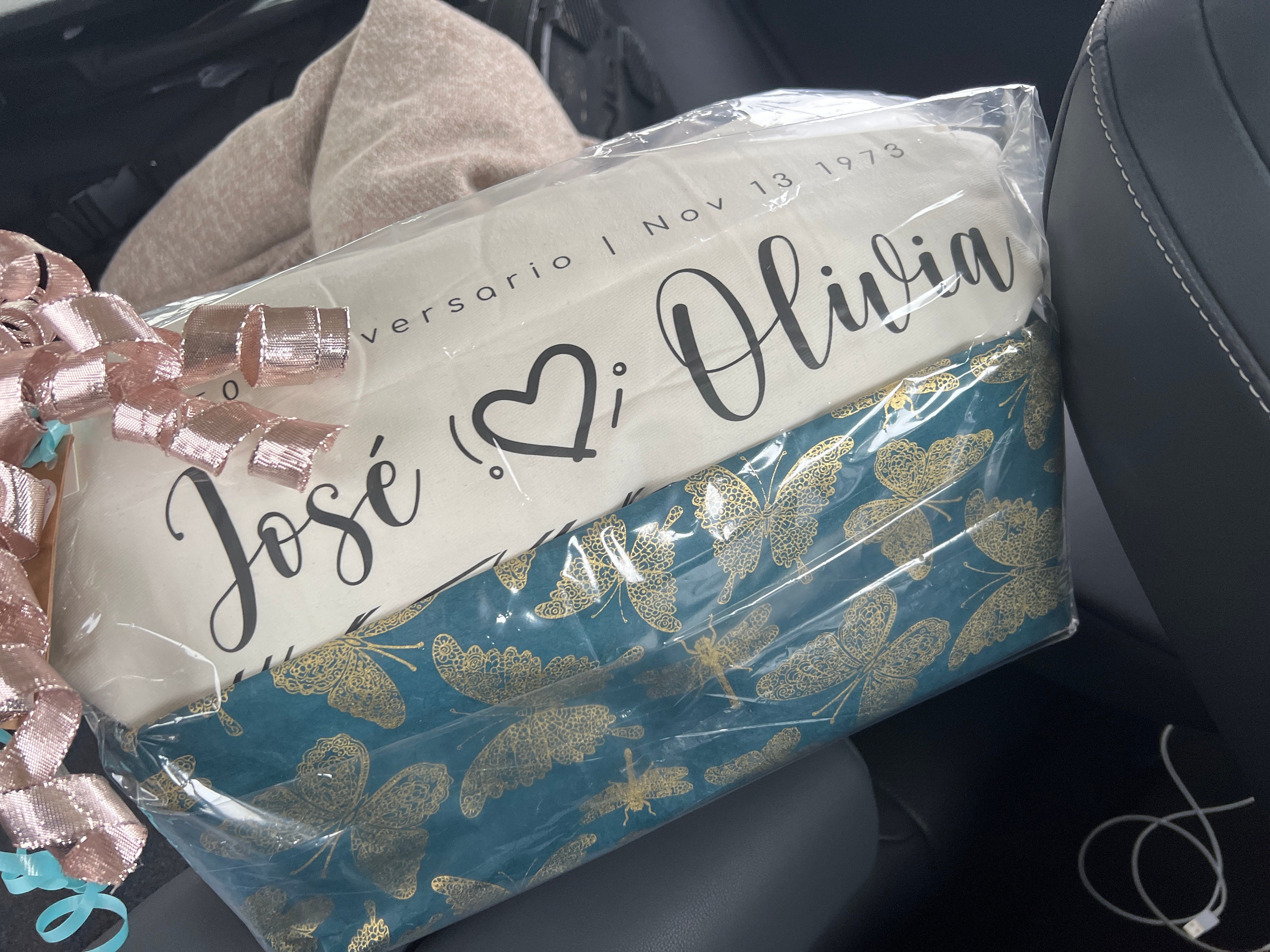 Custom Pillow, Personalized Wedding Gift, Wedding Pillow, Personalized Pillow, Engagement Gift, Newlywed Gift, Anniversary Gift, Couple Gift