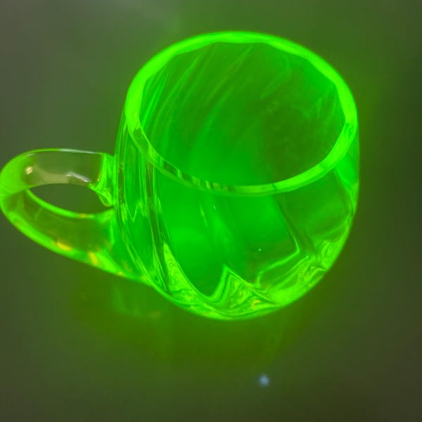 Uranium Glass Box Vaseline Trinket Box Nude Woman Depression Yellow Glass Erotic Motive Art Deco